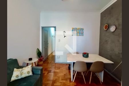 Sala de apartamento para alugar com 2 quartos, 50m² em Copacabana, Rio de Janeiro