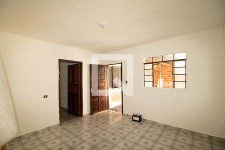 Sala 1 de casa para alugar com 4 quartos, 230m² em Vila Medeiros, São Paulo