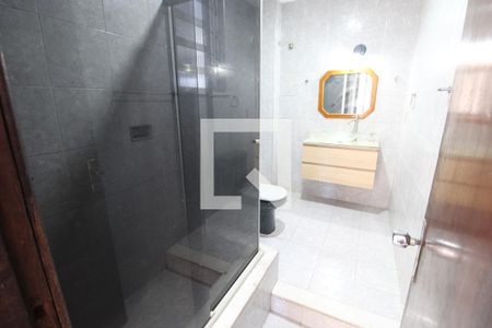 Banheiro de apartamento para alugar com 2 quartos, 66m² em Quintino Bocaiúva, Rio de Janeiro