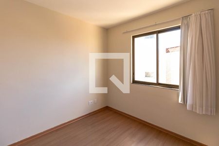 Quarto de apartamento à venda com 3 quartos, 232m² em João Pinheiro, Belo Horizonte