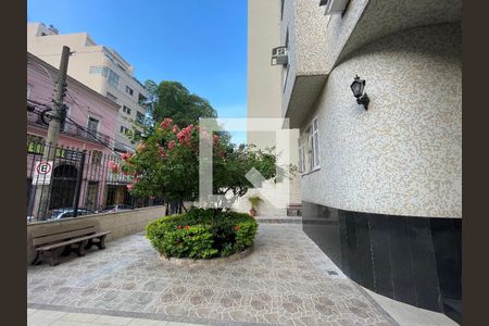 Portaria e fachada de apartamento para alugar com 1 quarto, 45m² em Glória, Rio de Janeiro
