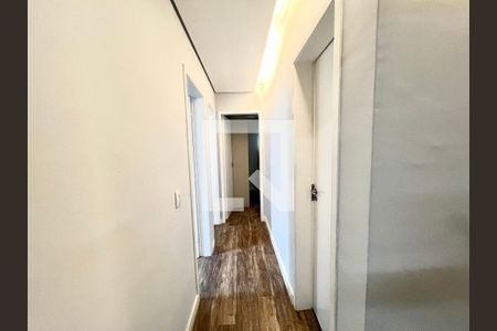 Corredor de apartamento à venda com 3 quartos, 65m² em Cabral, Contagem