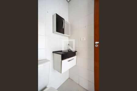 Banheiro  de apartamento à venda com 1 quarto, 34m² em Vila Granada, São Paulo