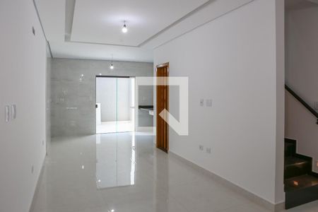 Casa à venda com 120m², 3 quartos e 2 vagasSala