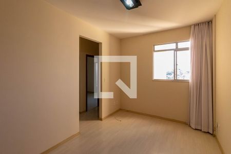 Sala de apartamento à venda com 3 quartos, 70m² em Buritis, Belo Horizonte