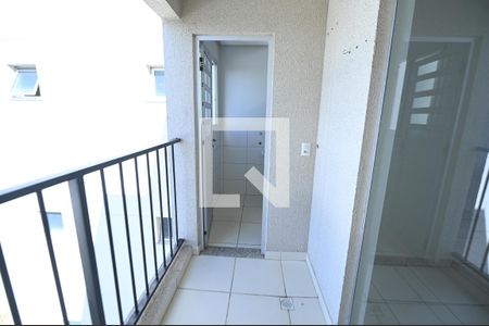 varanda de apartamento para alugar com 2 quartos, 55m² em Parque Oeste Industrial, Goiânia