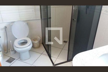 Casa à venda com 5 quartos, 282m² em Heliópolis, Belo Horizonte