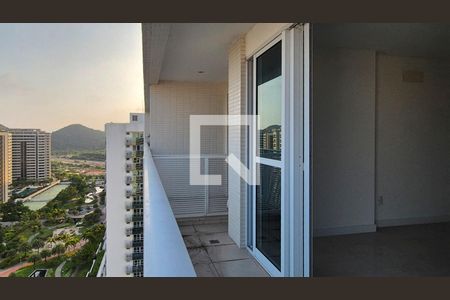 Varanda da sala  de apartamento à venda com 2 quartos, 80m² em Barra da Tijuca, Rio de Janeiro