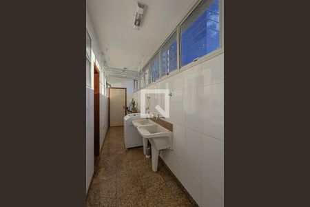 Apartamento à venda com 144m², 3 quartos e 2 vagas Apartamento à venda com 144m², 3 quartos e 2 vagasÁrea de Serviço