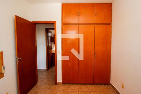 Quarto 2 de apartamento à venda com 3 quartos, 70m² em Fernão Dias, Belo Horizonte