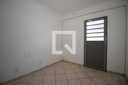 Quarto 2 de apartamento para alugar com 2 quartos, 50m² em Taguatinga Norte, Brasília