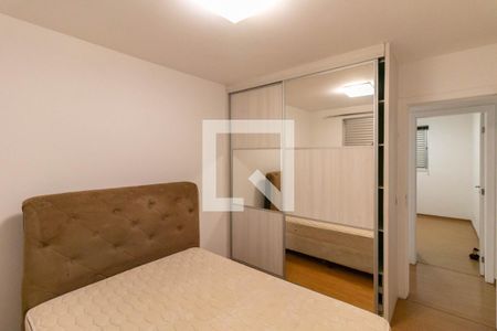 Quarto de apartamento para alugar com 3 quartos, 270m² em Buritis, Belo Horizonte