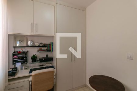 Quarto 2 de apartamento para alugar com 3 quartos, 69m² em Cruzeiro, Belo Horizonte