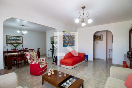 Sala de casa à venda com 3 quartos, 250m² em Jardim Rosana, Guarulhos