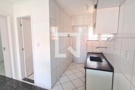 Cozinha de apartamento para alugar com 2 quartos, 60m² em Santa Cruz da Serra, Duque de Caxias