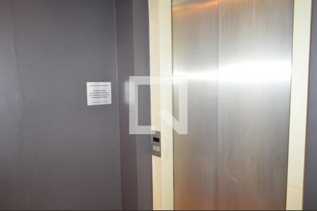 Elevador da entrada do Apartamento de apartamento à venda com 4 quartos, 204m² em Jardim Vila Mariana, São Paulo