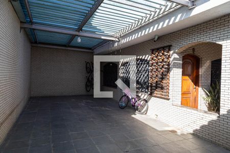 Casa à venda com 121m², 2 quartos e 2 vagas Casa à venda com 121m², 2 quartos e 2 vagasGaragem