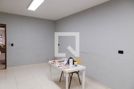 Casa à venda com 121m², 2 quartos e 2 vagas Casa à venda com 121m², 2 quartos e 2 vagasCozinha