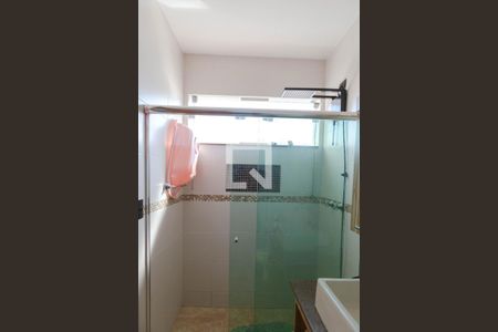 Casa à venda com 121m², 2 quartos e 2 vagas Casa à venda com 121m², 2 quartos e 2 vagasBanheiro da Suíte 2