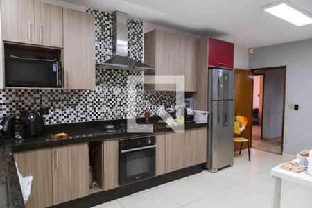 Casa à venda com 121m², 2 quartos e 2 vagas Casa à venda com 121m², 2 quartos e 2 vagasCozinha