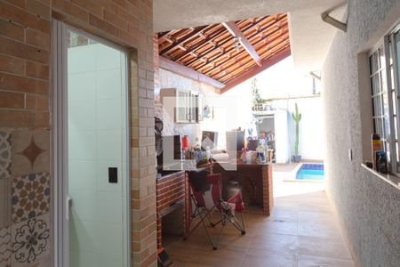 Casa à venda com 121m², 2 quartos e 2 vagas Casa à venda com 121m², 2 quartos e 2 vagasÁrea de Serviço e Área de lazer