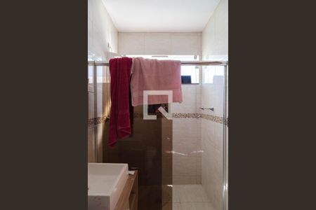 Casa à venda com 121m², 2 quartos e 2 vagas Casa à venda com 121m², 2 quartos e 2 vagasBanheiro da Suíte 1