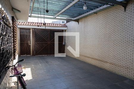 Casa à venda com 121m², 2 quartos e 2 vagas Casa à venda com 121m², 2 quartos e 2 vagasGaragem