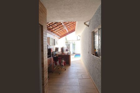 Casa à venda com 121m², 2 quartos e 2 vagas Casa à venda com 121m², 2 quartos e 2 vagasÁrea de Serviço e Área de lazer