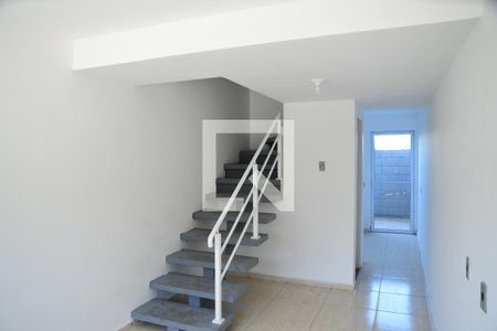 Sala de casa de condomínio para alugar com 2 quartos, 49m² em Jardim Santana, Cotia