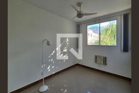 Quarto 2 de apartamento para alugar com 2 quartos, 44m² em Vargem Pequena, Rio de Janeiro