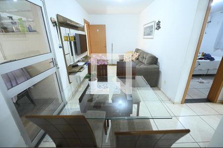 Sala de apartamento para alugar com 2 quartos, 49m² em Conjunto Cachoeira Dourada, Goiânia