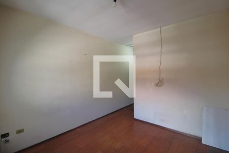 Suíte de casa para alugar com 4 quartos, 165m² em Jardim Lallo, São Paulo