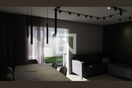 Sala de estar de casa de condomínio para alugar com 3 quartos, 116m² em Cidade Nova, Jundiaí