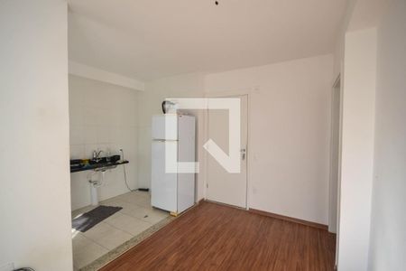 Sala de apartamento para alugar com 1 quarto, 36m² em Moquetá, Nova Iguaçu