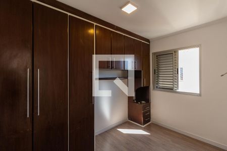 Quarto 2 de apartamento para alugar com 2 quartos, 47m² em Vila Ré, São Paulo