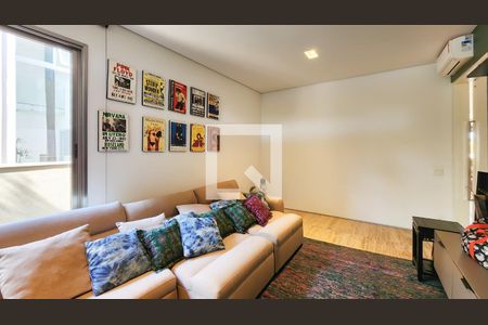 Sala de Tv de casa de condomínio à venda com 5 quartos, 751m² em Alphaville Residencial Um, Barueri