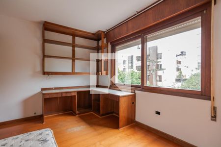 Quarto 1 de apartamento para alugar com 3 quartos, 105m² em Petrópolis, Porto Alegre
