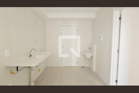 Sala / Cozinha / Area de Serviço de apartamento para alugar com 1 quarto, 29m² em Socorro, São Paulo