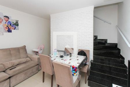 Sala de casa de condomínio para alugar com 2 quartos, 68m² em Vila Lúcia, São Paulo