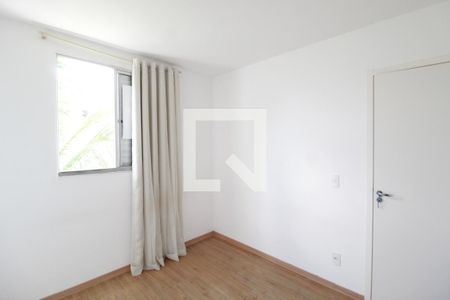 Quarto 2 de apartamento para alugar com 2 quartos, 52m² em Jardim Holanda, Uberlândia