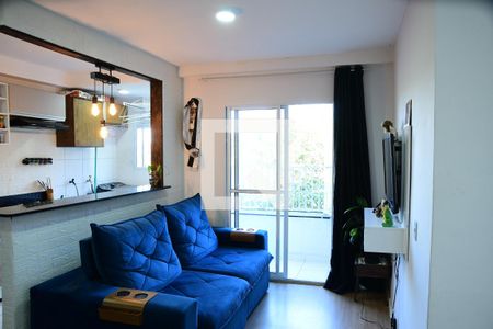 Sala de apartamento para alugar com 2 quartos, 50m² em Cemucam, Cotia