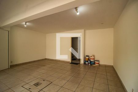 Casa de condomínio à venda com 243m², 4 quartos e 2 vagas Casa de condomínio à venda com 243m², 4 quartos e 2 vagasGaragem