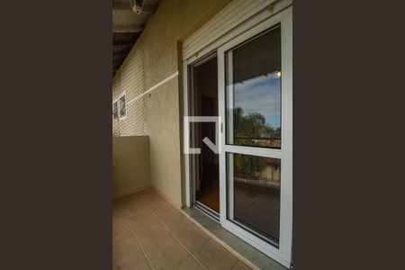 Casa de condomínio à venda com 243m², 4 quartos e 2 vagas Casa de condomínio à venda com 243m², 4 quartos e 2 vagasVaranda