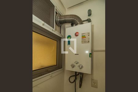 Casa de condomínio à venda com 243m², 4 quartos e 2 vagas Casa de condomínio à venda com 243m², 4 quartos e 2 vagasÁrea de Serviço