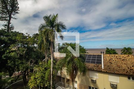 Casa de condomínio à venda com 243m², 4 quartos e 2 vagas Casa de condomínio à venda com 243m², 4 quartos e 2 vagasVista