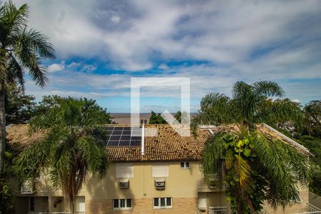 Casa de condomínio à venda com 243m², 4 quartos e 2 vagas Casa de condomínio à venda com 243m², 4 quartos e 2 vagasVista