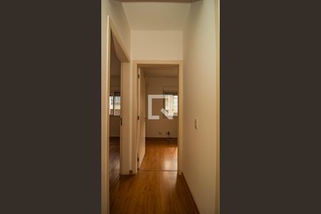 Casa de condomínio à venda com 243m², 4 quartos e 2 vagas Casa de condomínio à venda com 243m², 4 quartos e 2 vagasCorredor