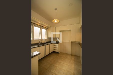 Casa de condomínio à venda com 243m², 4 quartos e 2 vagas Casa de condomínio à venda com 243m², 4 quartos e 2 vagasCozinha