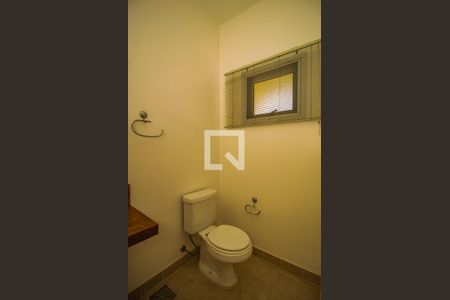 Casa de condomínio à venda com 243m², 4 quartos e 2 vagas Casa de condomínio à venda com 243m², 4 quartos e 2 vagasLavabo