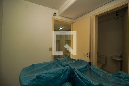 Casa de condomínio à venda com 243m², 4 quartos e 2 vagas Casa de condomínio à venda com 243m², 4 quartos e 2 vagasQuarto de Serviço